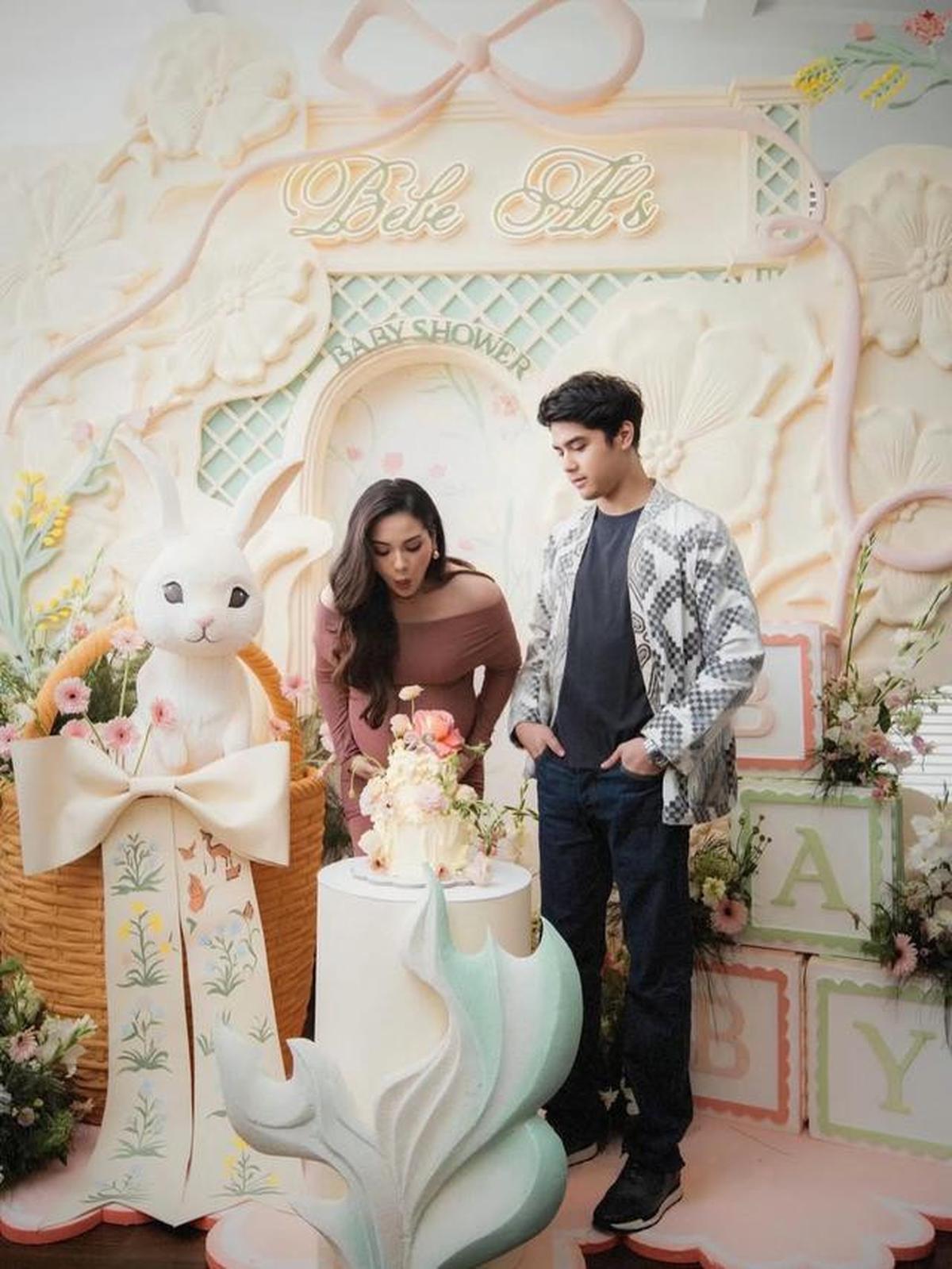 8 Potret Detail Dekorasi Acara Ultah dan Baby Shower Alyssa Daguise, Tampilkan Sisi Romantis Al Ghazali