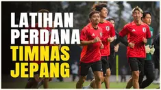 Berita video Timnas Jepang yang baru tiba di Tanah Air, langsung menggelar latihan perdana di Lapangan A Gelora Bung Karno (GBK), Senin (11/11/2024).