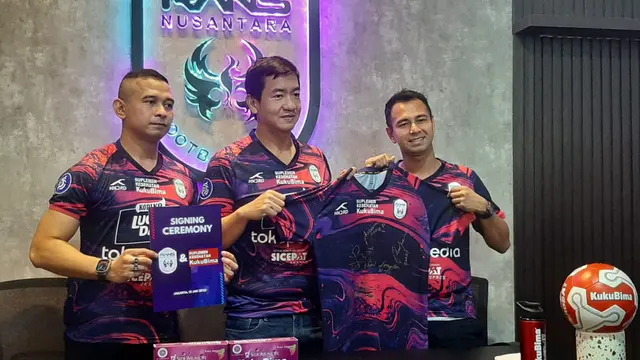RANS Nusantara FC perkenalkan sponsor baru.