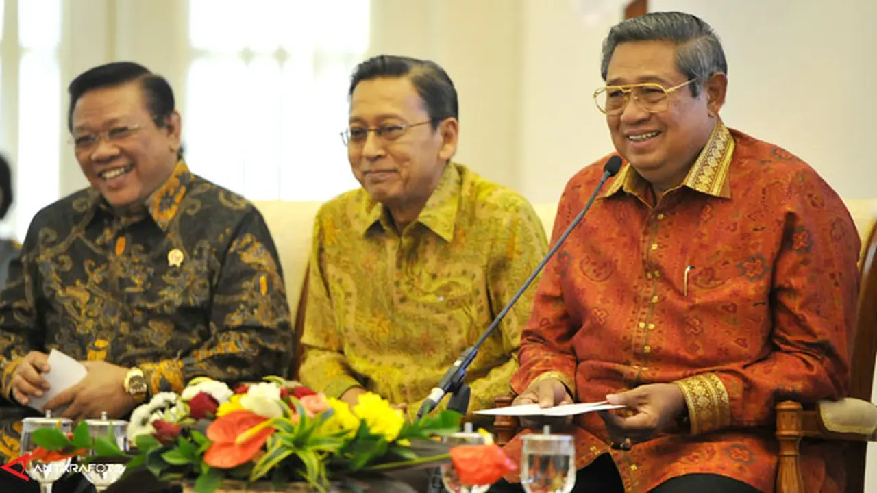 sby-boediono-laksono-131231b.jpg