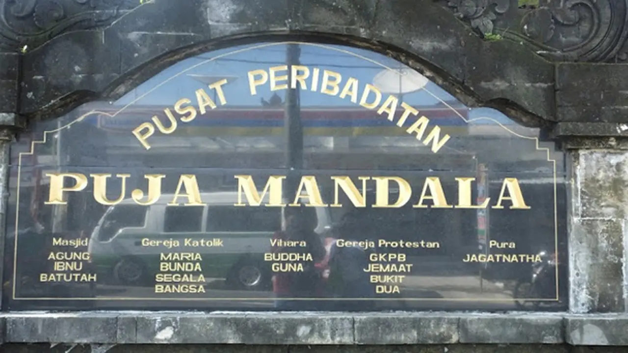 Puja Mandala, Satu Kompleks dengan 5 Tempat Ibadah yang Berbeda