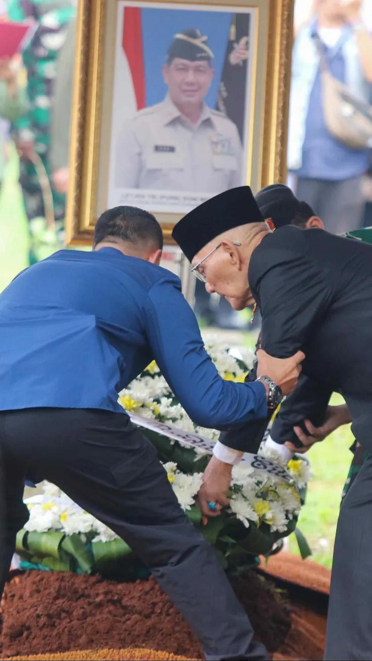 Doni Monardo tutup usia pukul 17.35 WIB. Doni sebelumnya dirawat intensif di Rumah Sakit (RS) Siloam Semanggi, Jakarta.