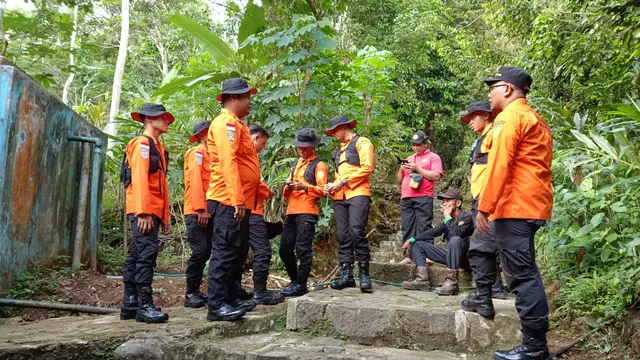 Pencarian kakek 82 tahun yang hilang di Gunung Ardilawet Purbalingga. (Foto: Liputan6.com/Basarnas)