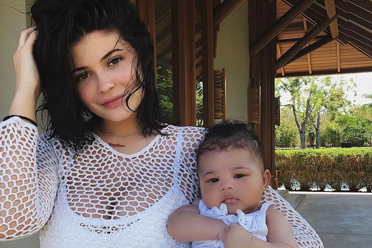 [Bintang] Stormi Webster