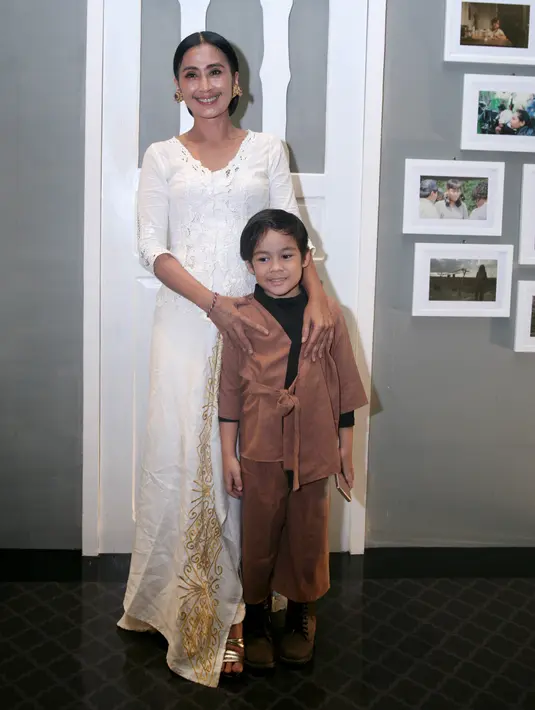 "Saya sangat bersedih. Karena beberapa bulan belakangan, sudah mulai kelihatan ada ketakutan, terutama bagi para wisatawan, terutama turis asing," ujar Ayu Laksmi, Senin (27/11/2017). (Nurwahyunan/Bintang.com)