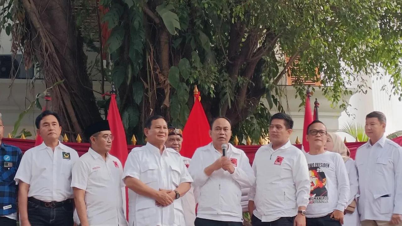 Demikian juga dengan pelaksanaan deklarasi yang digelar di kediaman Prabowo di Kertanegara IV, Jakarta.<br>