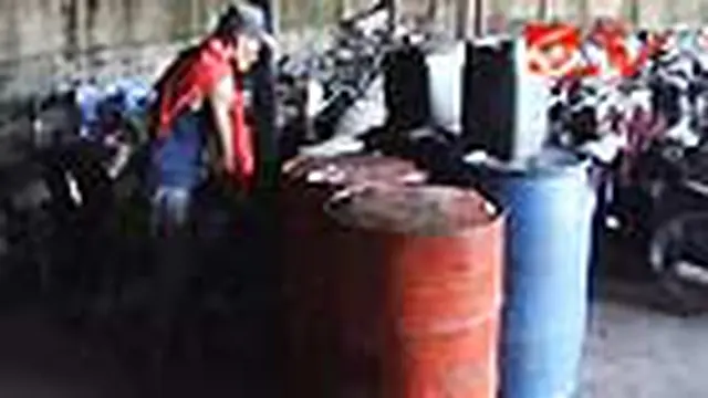 Ratusan Solar Disita Polres Jaktim