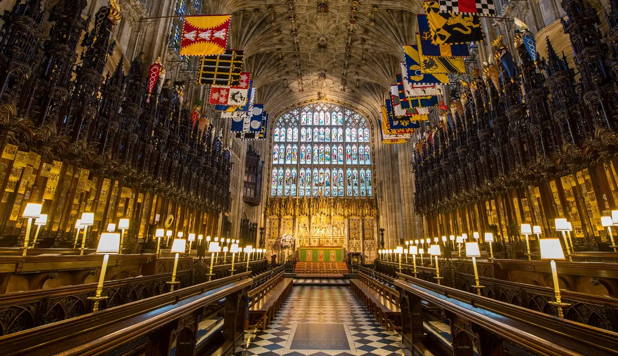 Lokasi upacara pernikahan Pangeran Harry dan Meghan Markle di Kapel St George di Kastil Windsor, London, Inggris, Minggu (11/2). Pernikahan Pangeran Harry dan Meghan Markle akan dilangsungkan di tempat ini. (AFP PHOTO/POOL/Dominic Lipinski)