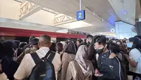 LRT Gangguan, Penumpang Keluhkan Rem Mendadak sampai Barang Berjatuhan