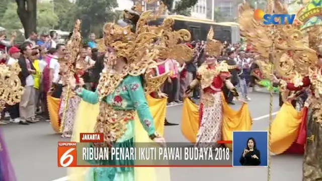 Ribuan penari ikuti pawai budaya yang merupakan serangkaian acara Kongres Kebudayaan Indonesia milik Kementerian Pendidikan dan Kebudayaan.