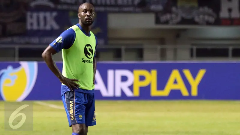 Carlton Cole gagal memberi kontribusi positif bagi Persib Bandung saat menghadapi Perseru Serui.