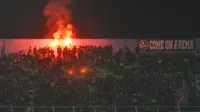 Panpel Arema: Aremania Sejati Tidak Akan Menyalakan Flare dan Petasan di Stadion