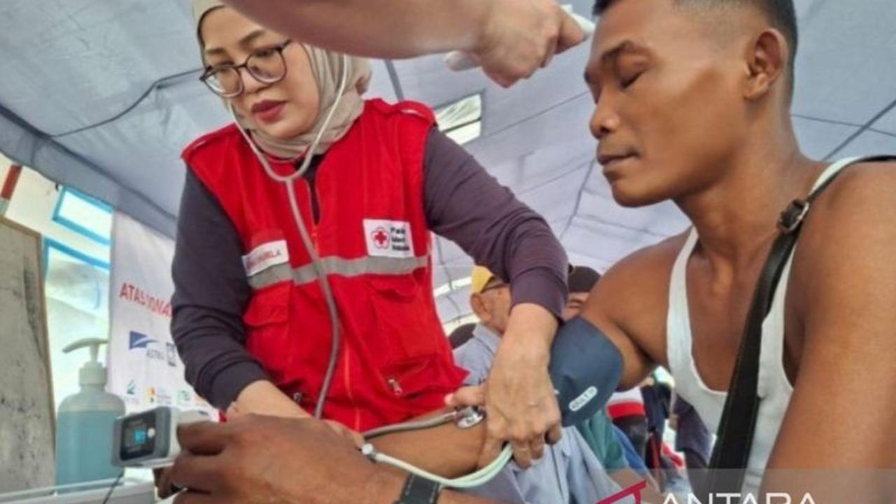 PMI Gelar Pemeriksaan Kesehatan Gratis, Bantu Korban Banjir Langkat Pulihkan Diri