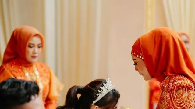 Putri Isnari dan Tiga Ibu Mertua