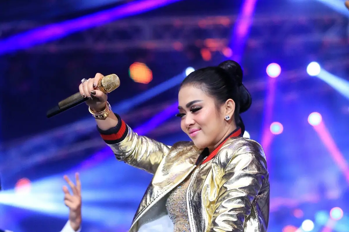 [Bintang] Syahrini HUT SCTV