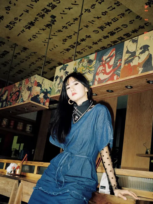 [Bintang] Mirip Cewek Jepang, Intip 5 Gaya Streetwear Influencer Kece Ini