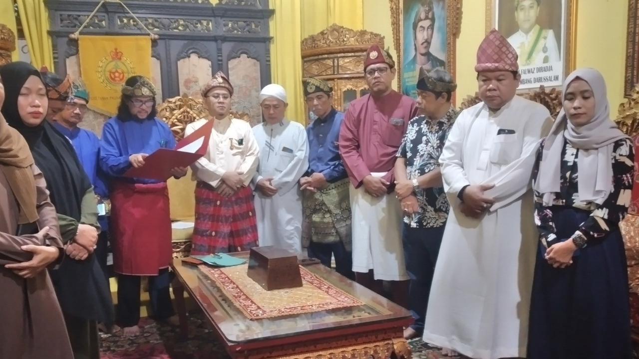 Sultan Palembang Murka! Willie Salim Diminta Minta Maaf atau Dikutuk Buntut Konten Rendang Hilang