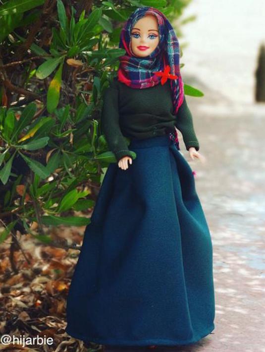  Gambar  Barbie  Cantik Berhijab 