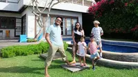 Liburan ke Bali, Kepala Anak Imam Darto Tersangkut Pagar Besi
