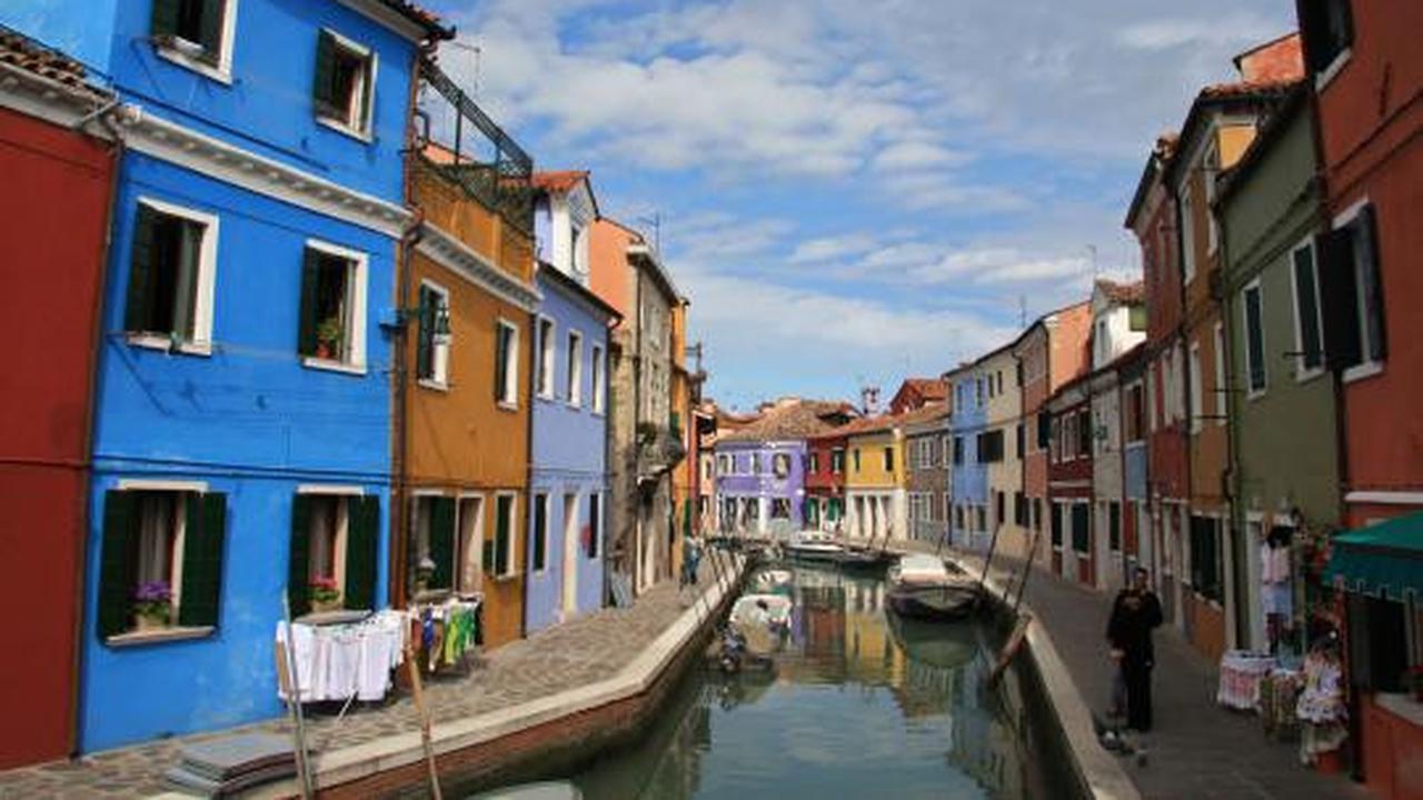 Jalan-jalan ke kota romantis Venesia