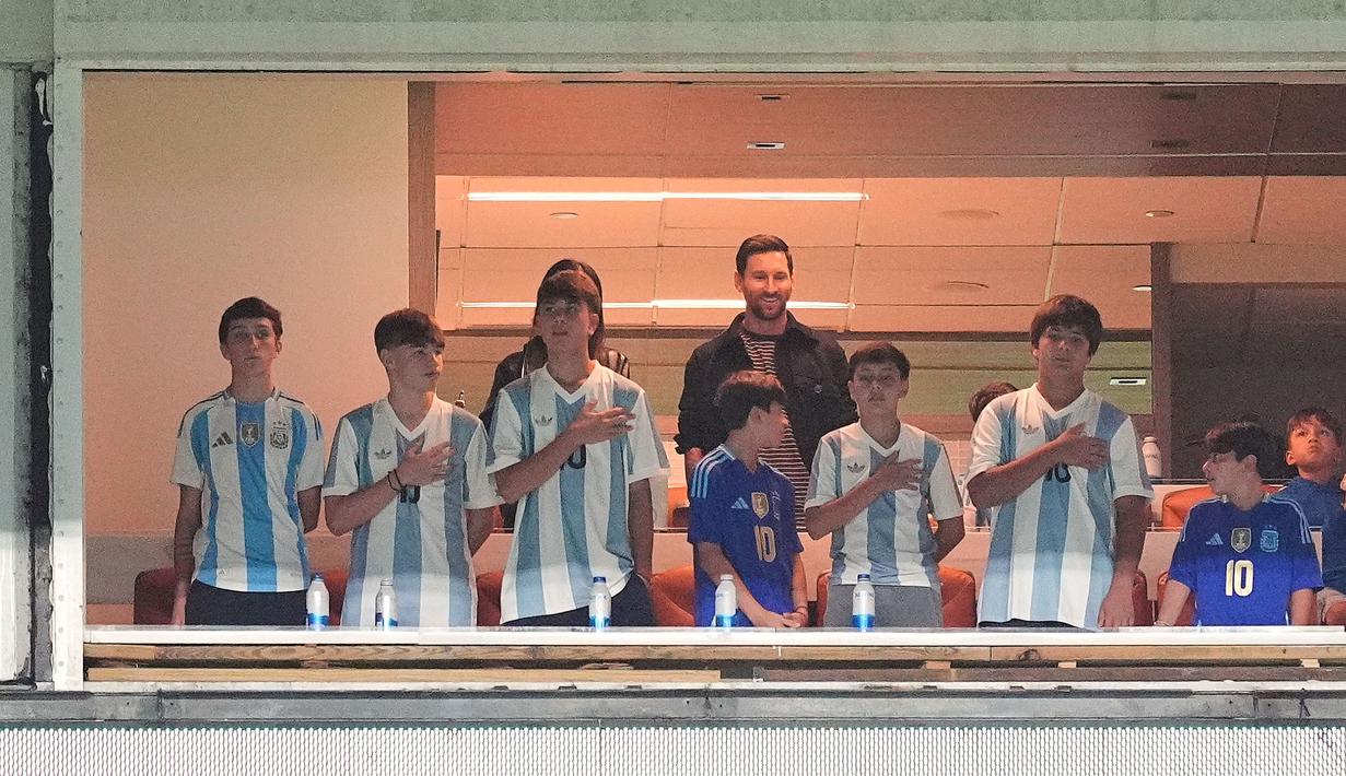 Lionel Messi tak bermain dalam laga uji coba melawan Venezuela, Sabtu (11/10/2025) pagi WIB. (AP Photo/Rebecca Blackwell)