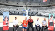 Local Ambassador FIBA World Cup 2023, Cinta Laura berbicara dalam konferensi pers di Indonesia Arena, Jakarta, Selasa (11/7/2023) sore WIB. (Bola.com/M Iqbal Ichsan)