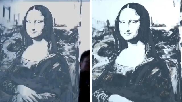 Lukisan Pasta Gigi di Cermin