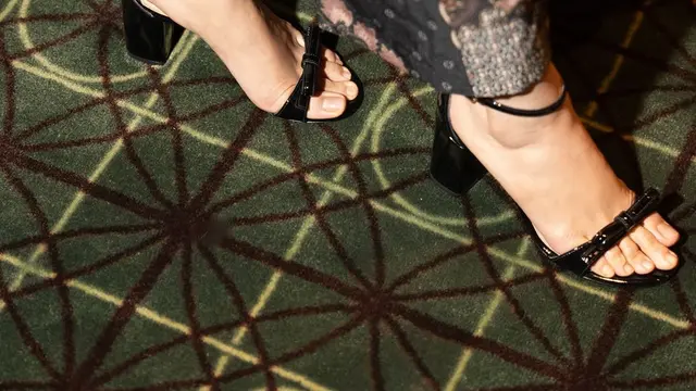 Michelle Ziudith tampil modern dengan kebaya. [@michelleziu]