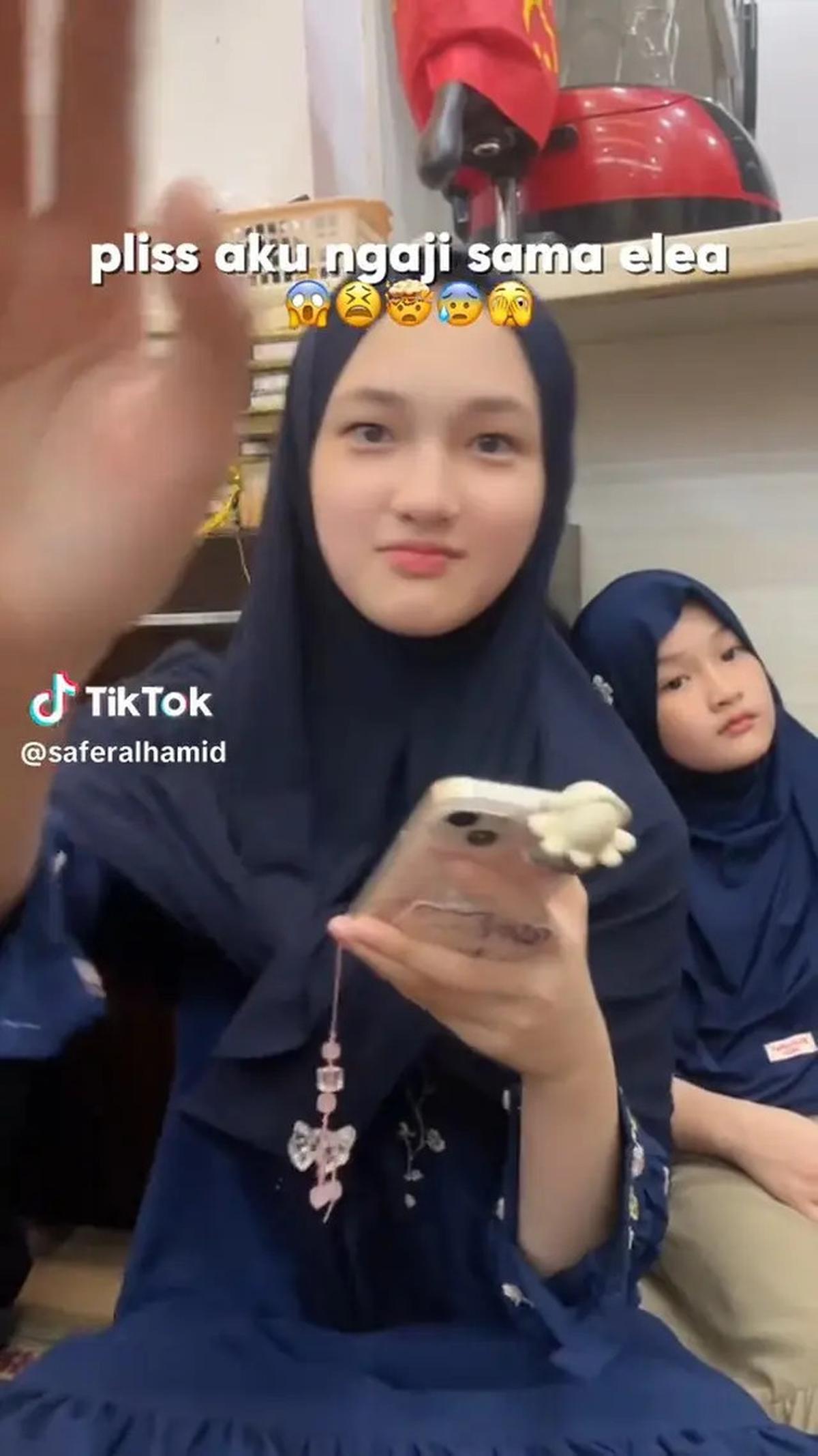 6 Potret Shakeela Eleanor Anak Ussy Sulistiawaty Berhijab, Jarang Tersorot