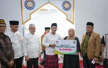 Bupati Solok Serahkan Bantuan Bedah Rumah, Wujudkan Hunian Layak Warga Saniang Baka