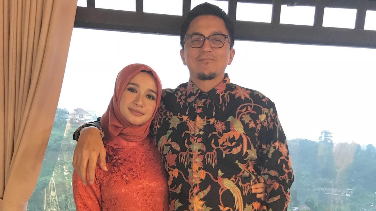 [Bintang] Laudya Cynthia Bella-Engku Emran dan Zaskia Sungkar-Irwansyah