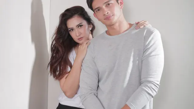 [Bintang] Nafa Urbach - Kevin Kambey
