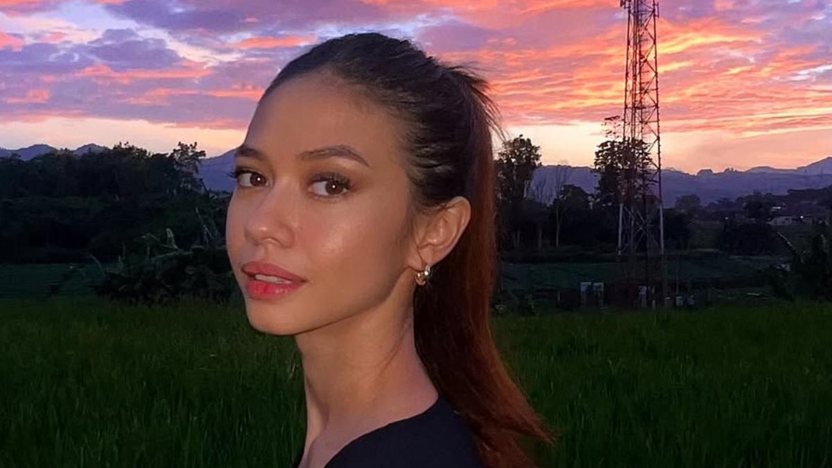 Potret Membumi Yuki Kato saat Lebaran di Kampung Halaman Kenakan Pakaian Sederhana