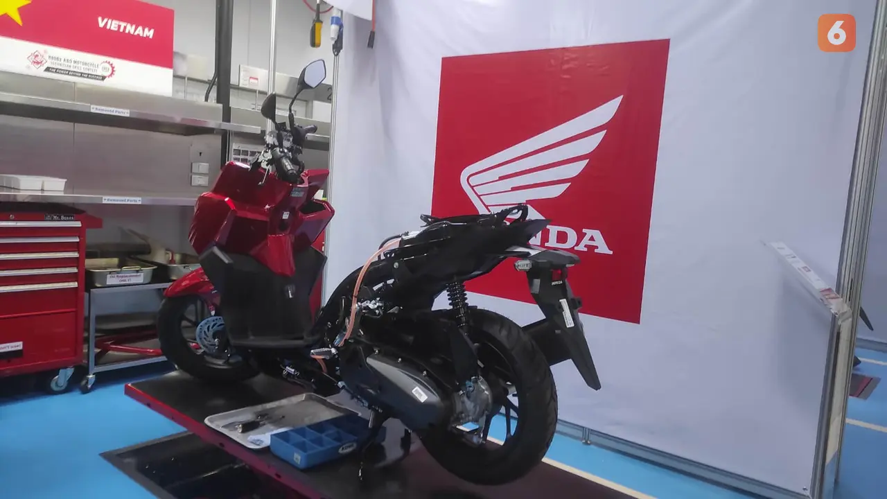 Bersaing di Asia Oceania, Teknisi Honda Indonesia Siap Bongkar Pasang 2 Motor Ini