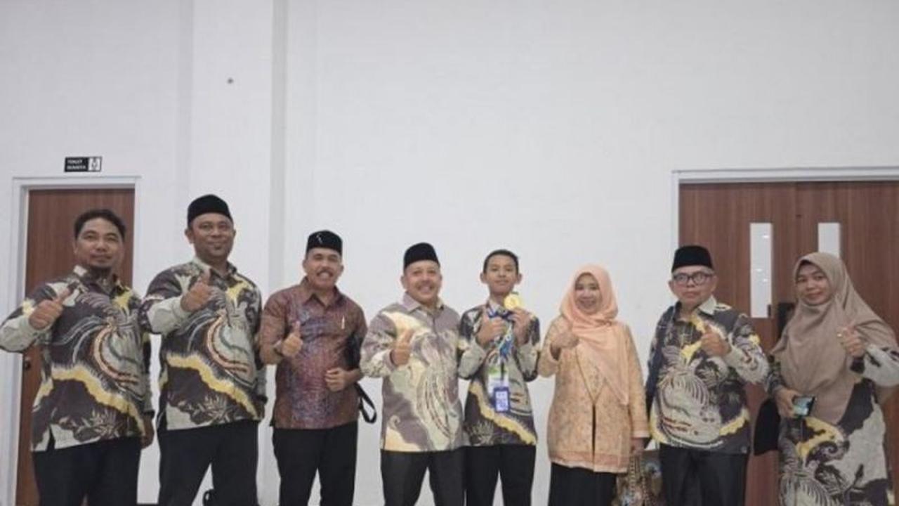 Riau Gemilang! Kontingen Raih 17 Medali di Olimpiade Madrasah Indonesia (OMI) 2025 Tingkat Nasional