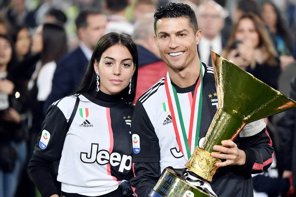 Potret Kemesraan Cristiano Ronaldo dan Georgina Rodriguez, Setia Kala Suka Maupun Duka