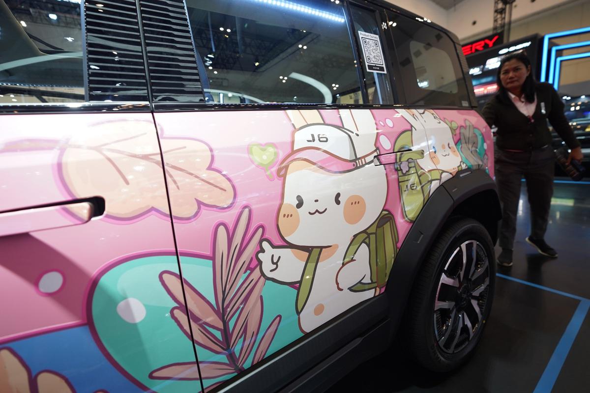 Chery J6 Pink di GJAW 2024