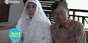 Nani Wijaya dan Ajip Rosidi bahagia Pernikahannya Dihadiri Banyak Orang