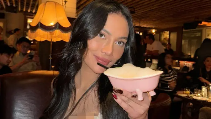 Erika Carlina: Transformasi Perut Rata Sebelum Hamil