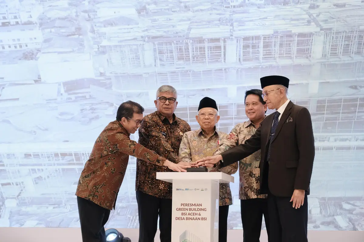 Wakil Presiden Republik Indonesia K.H. Ma’ruf Amin meresmikan gedung ramah lingkungan Landmark BSI Aceh yang terletak di Jl. Teungku Daud Beureuh No.15, Banda Aceh.