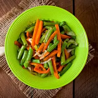 ilustrasi Resep Cah Buncis Wortel/copyright By Timolina from Shutterstock