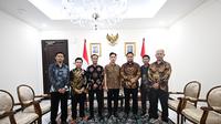 Wapres Gibran Rakabuming Raka&nbsp;audiensi dengan Persatuan Robotika Seluruh Indonesia (PRSI)&nbsp;di Kantor Wakil Presiden, Jakarta, pada Selasa (27/5/2025). (Ist)