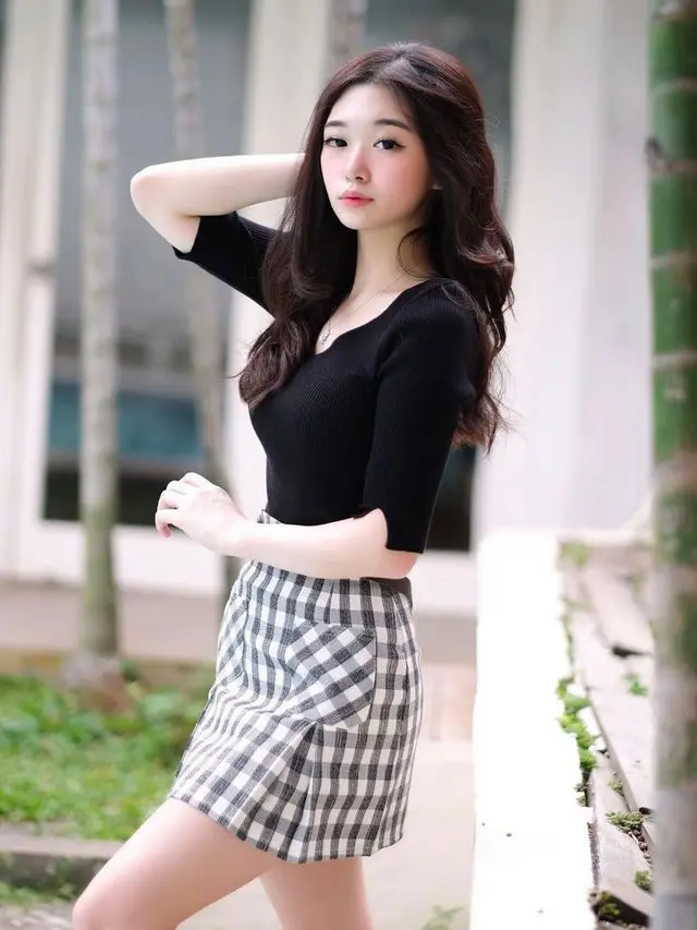 Selebgram Livy Renata (ist)