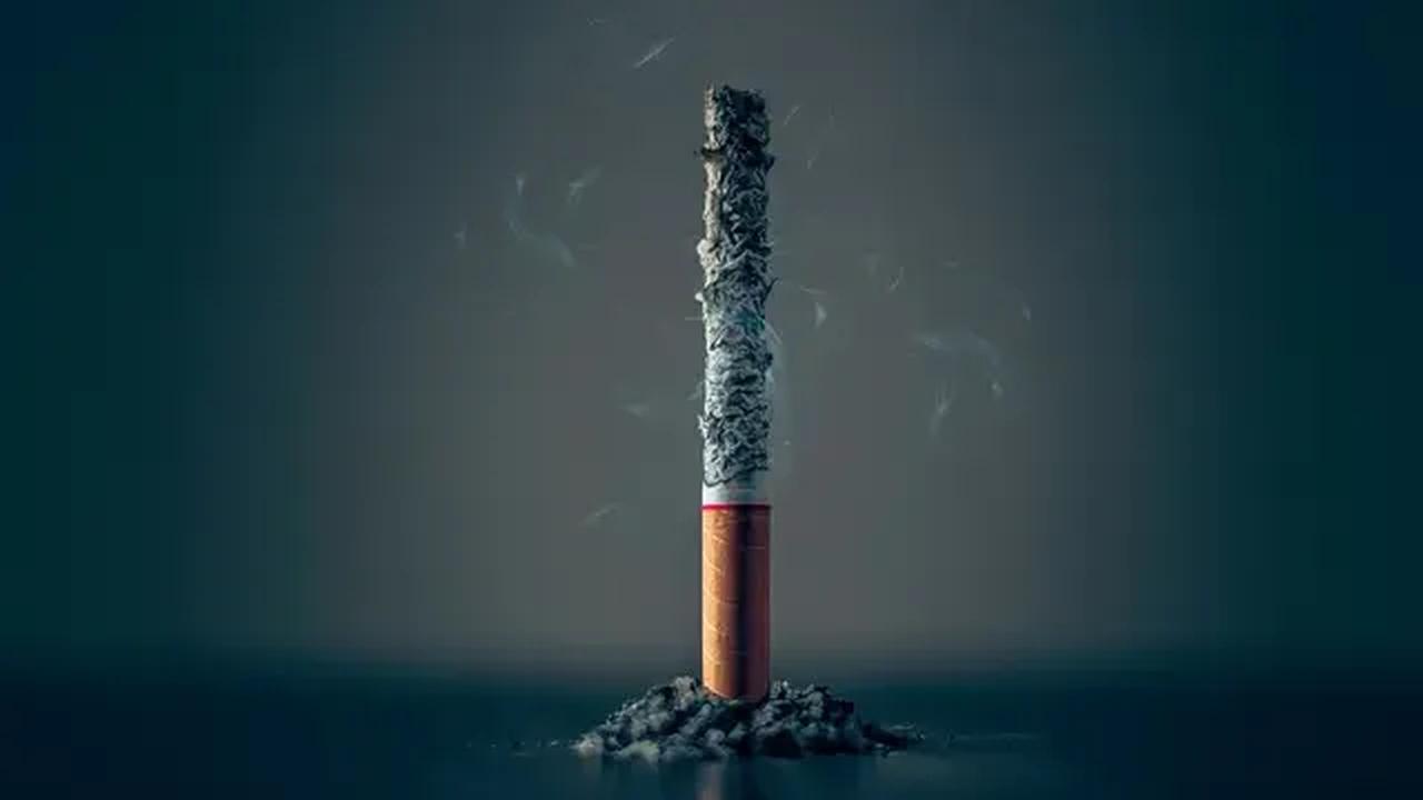 "Sudah jelas bahwa masyarakat berpindah dari barang mahal ke barang murah, nah di sini pemerintah juga harus memperkecil peredaran dari rokok yang tidak bercukai," ujarnya.