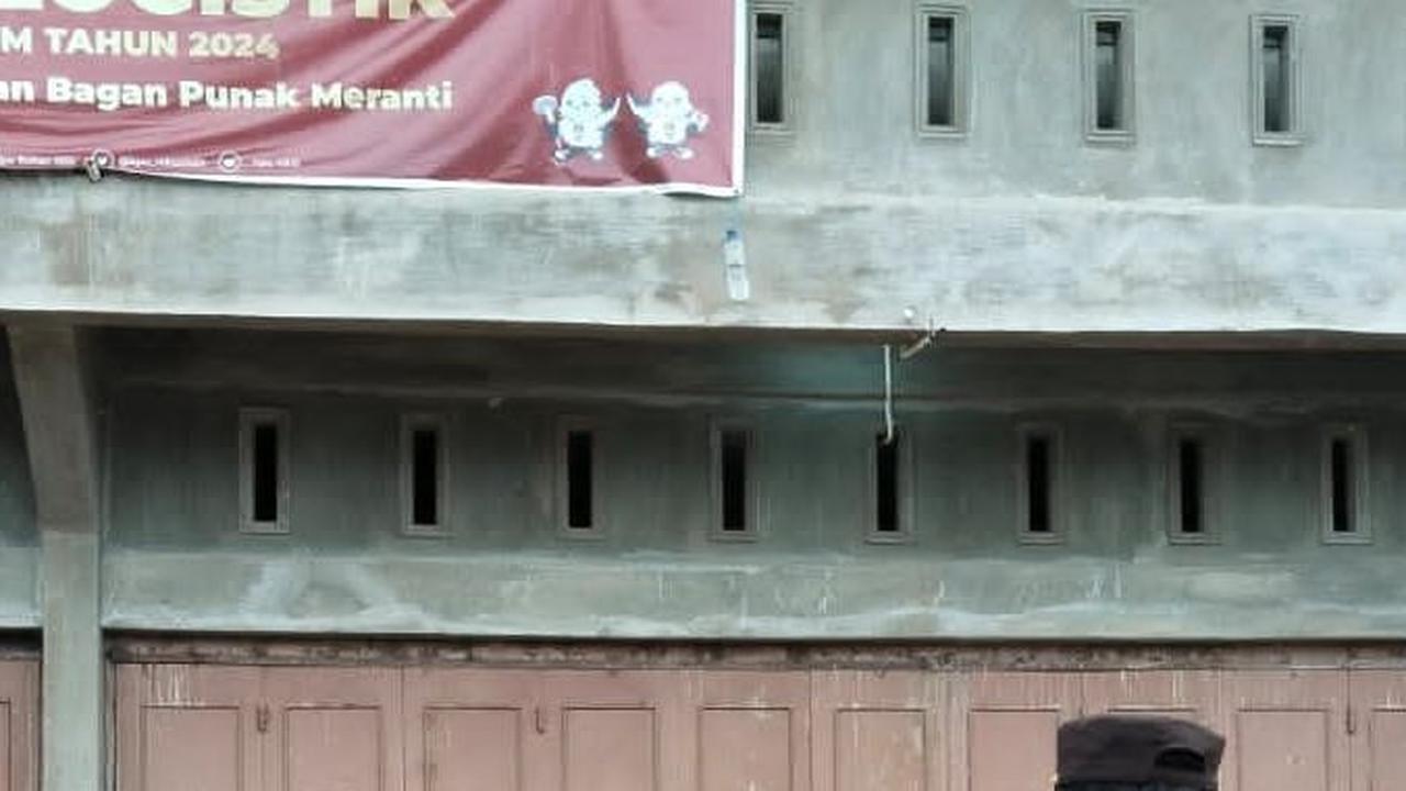 Pemilu Semakin Dekat, Pengamanan Gudang Logistik di Rohil Diperketat