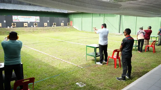 Porkot Medan ke XIII, Wali Kota Bobby Nasution Ikut Berlomba di Cabang Olahraga Menembak