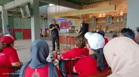 Angkatan Muda Perjuangan (AMP), menggelar "Dialog Refleksi Sumpah Pemuda", lomba lukis dan pembacaan ikrar di Cisadane River Park, Cisauk, Kab. Tangerang, Sabtu, 28 Oktober 2023. (Dok. Istimewa)