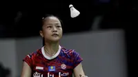 Tunggal Putri Indonesia, Fitriani, saat melawan wakil China, Han Yue, pada laga Indonesia Masters 2020 di Istora, Jakarta, Rabu (15/1/2020). Fitriani kalah dengan skor 6-21 dan 17-21. (Bola.com/M Iqbal Ichsan)