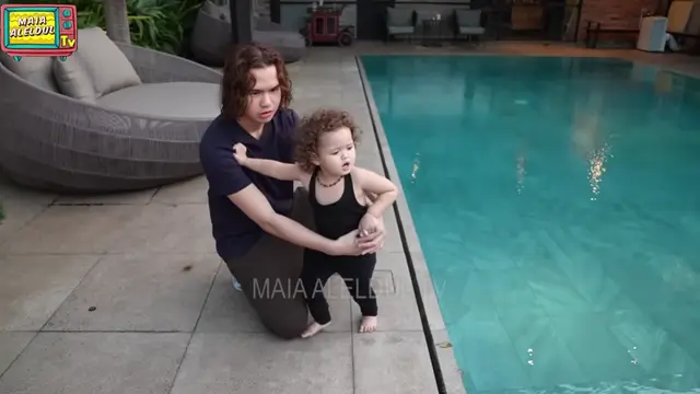 Potret Kolam Renang Rumah Maia Estianty (Foto: YouTube MAIA ALELDUL TV)