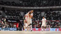Pemain Timnas Futsal Indonesia, Wendy Brian melakukan selebrasi setelah mencetak gol ke gawang Australia dalam laga uji coba di Indonesia Arena, Senayan, Jakarta, Sabtu (01/11/2025). (Bola.com/Bagaskara Lazuardi)